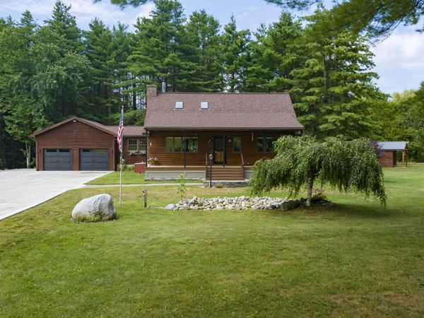 1200 Rocky Ridge Road, Amsterdam, NY 12010