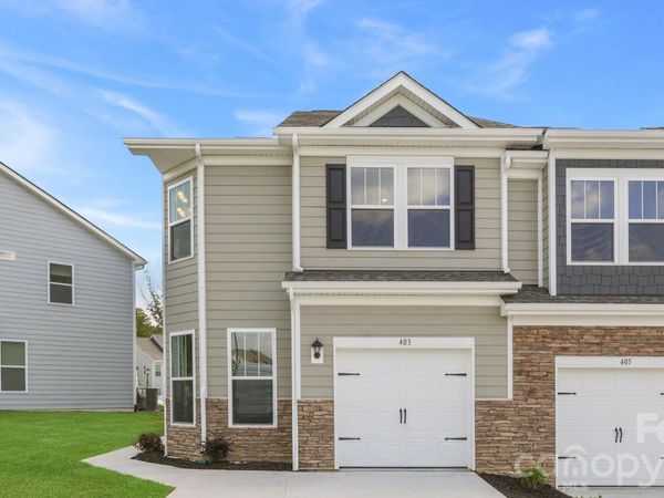 396 Creekview Road, Hendersonville, NC 28792