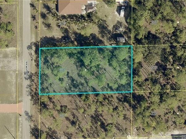 1412 Thompson AVE , LEHIGH ACRES, FL 33972
