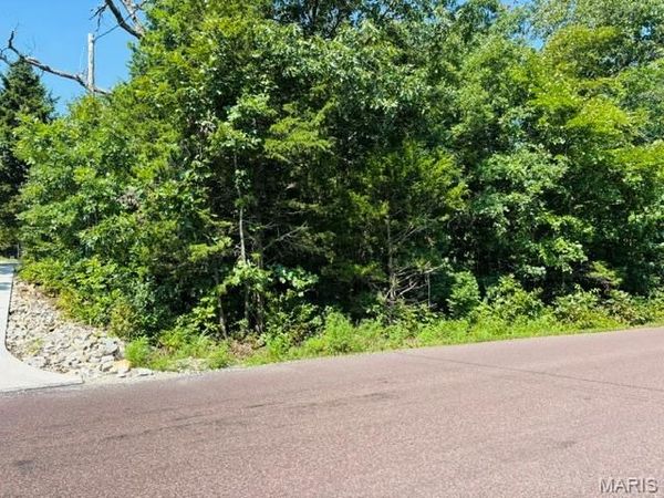 2023 Lakeshore Drive , Cuba, MO 65453