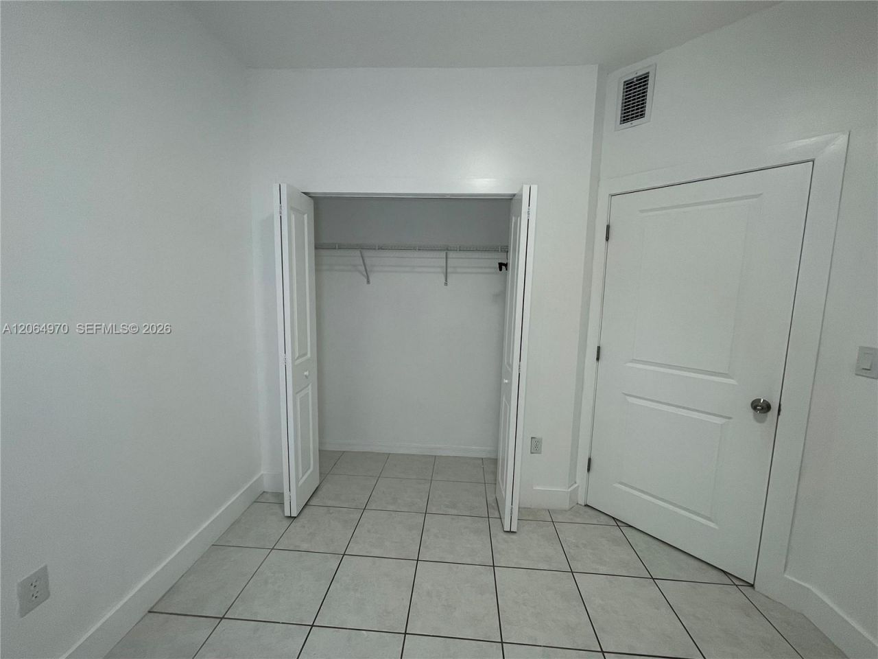 905 NW 82nd Ave, Unit 111-B, Miami, FL 33126 Photo