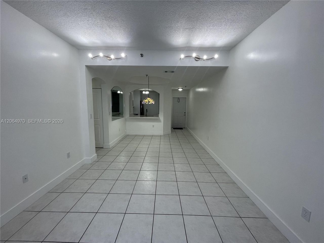 905 NW 82nd Ave, Unit 111-B, Miami, FL 33126 Photo