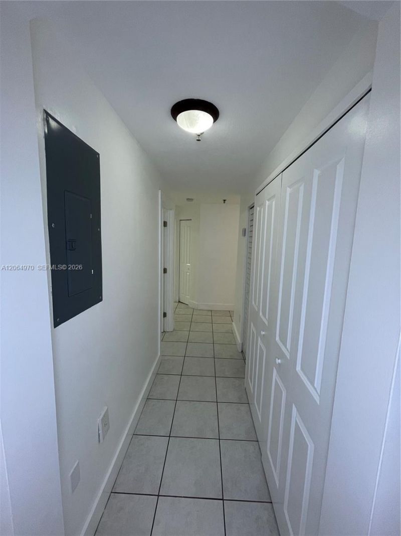 905 NW 82nd Ave, Unit 111-B, Miami, FL 33126 Photo