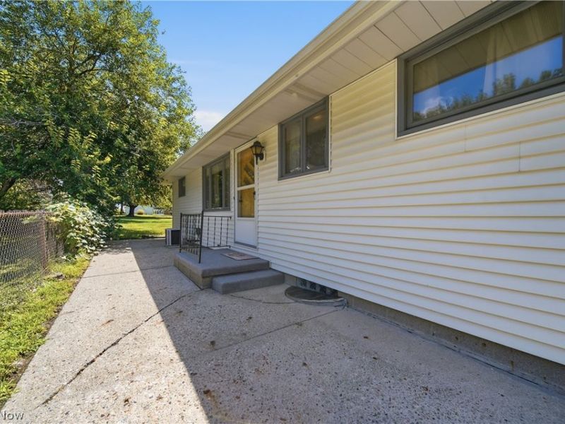 3304 Beverly Avenue NE, Canton, OH 44714 Photo 38