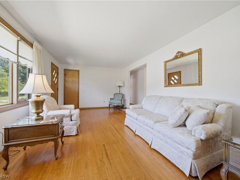 3304 Beverly Avenue NE, Canton, OH 44714 Photo 4