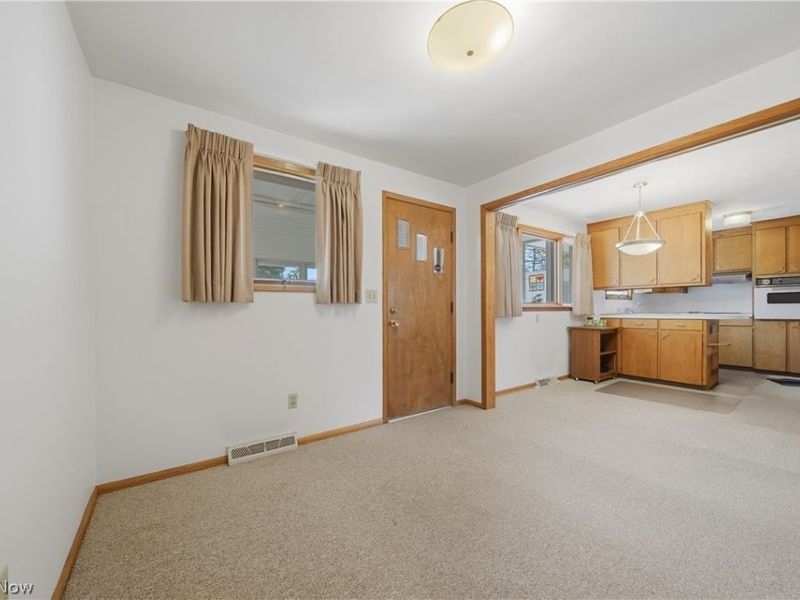 3304 Beverly Avenue NE, Canton, OH 44714 Photo 7