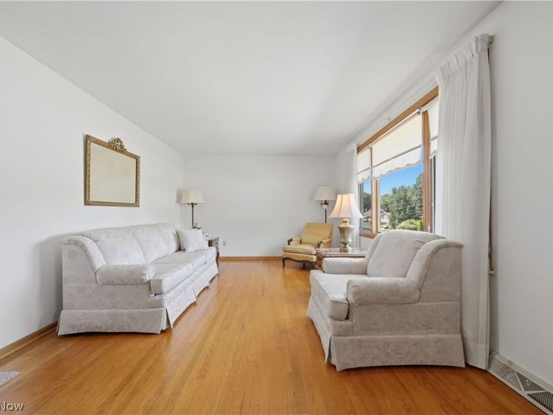 3304-3306 Beverly Avenue NE, Canton, OH 44714 Photo 3