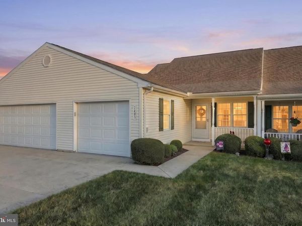 1403 CHAMI DRIVE, Unit 5, SPRING GROVE, PA 17362