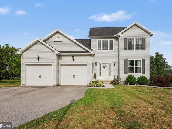 15 CANTERA WAY, HANOVER, PA 17331