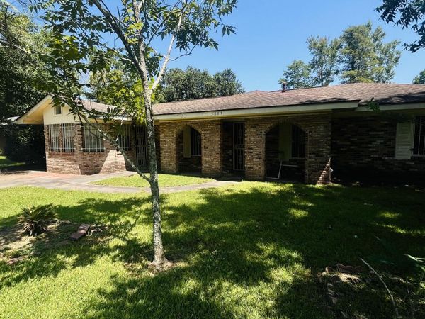 5619 Frederick Street, Moss Point, MS 39563