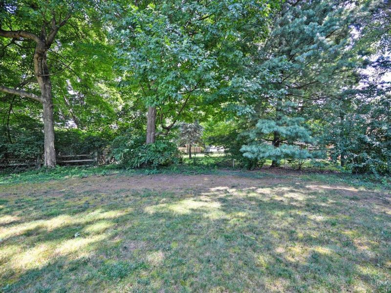 1051 Roxie Lane, Cincinnati, OH 45224 Photo 44
