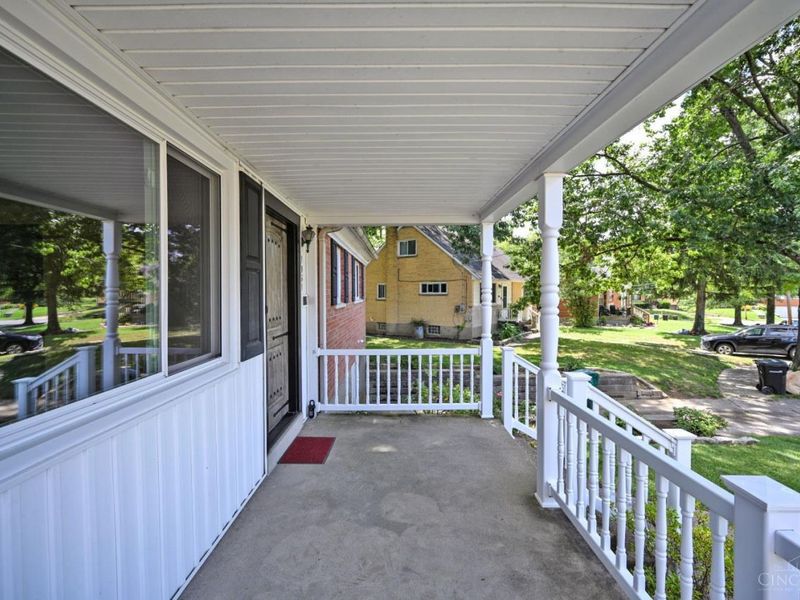1051 Roxie Lane, Cincinnati, OH 45224 Photo 8