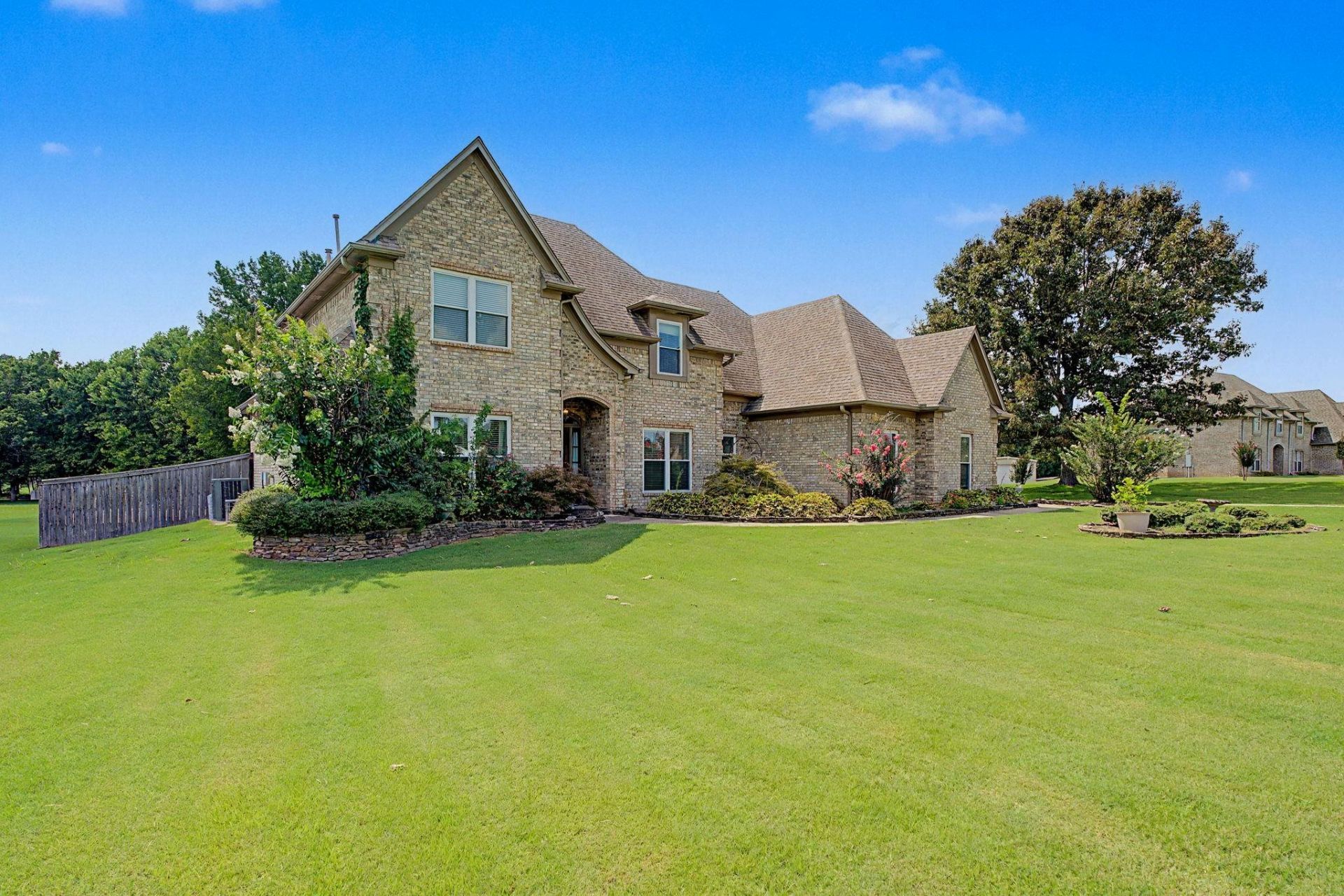 475 CROOKED CREEK DR Oakland, TN 38060