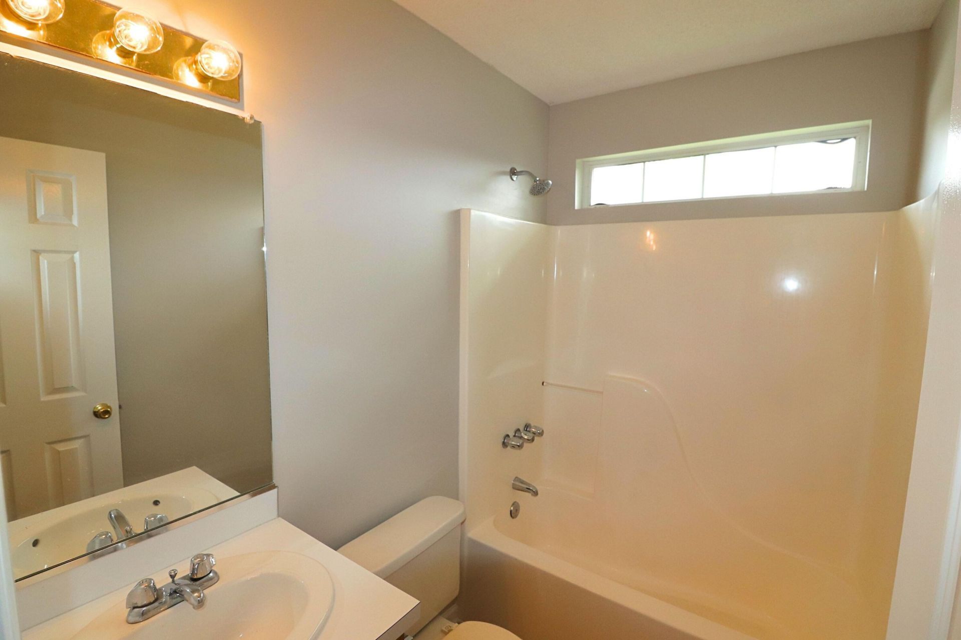 294 Hastings Drive Photo 10