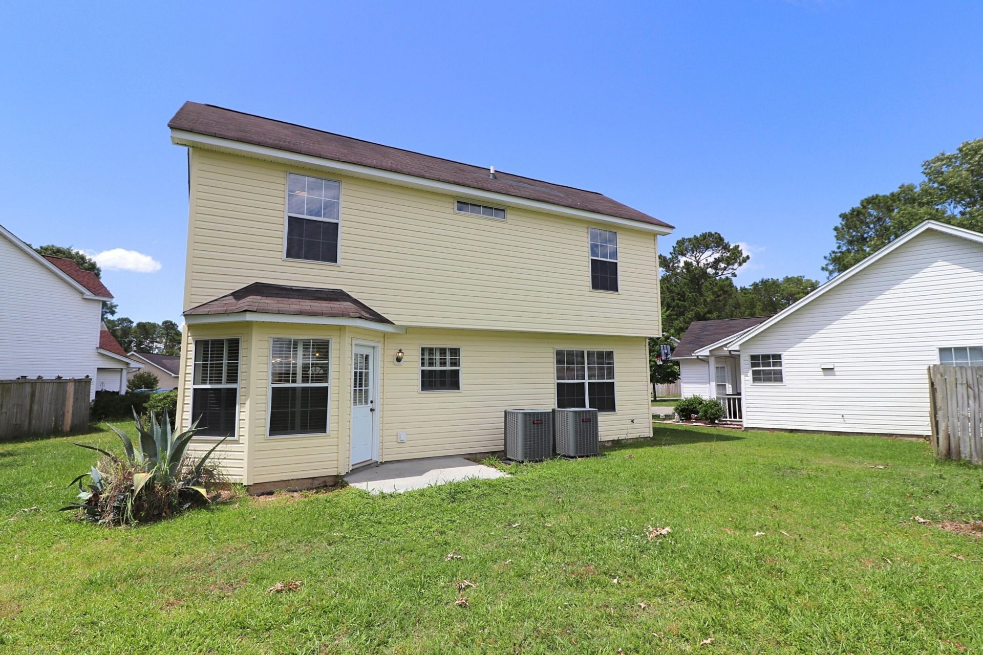294 Hastings Drive Photo 12