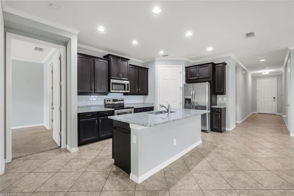 2899 Sunset Pointe Cir , Cape Coral, FL 33914 Photo
