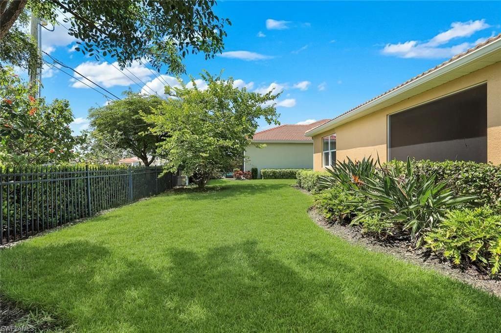 2899 Sunset Pointe Cir , Cape Coral, FL 33914 Photo