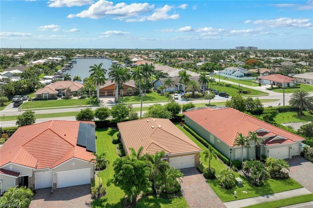 2899 Sunset Pointe Cir , Cape Coral, FL 33914 Photo