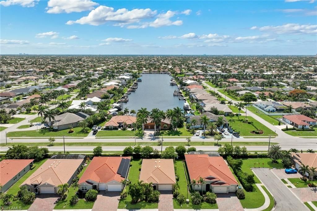 2899 Sunset Pointe Cir , Cape Coral, FL 33914 Photo