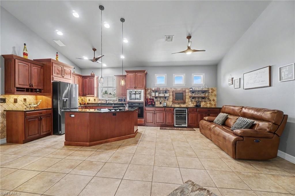 2911 NW 14th Ter, Cape Coral, FL 33993 Photo