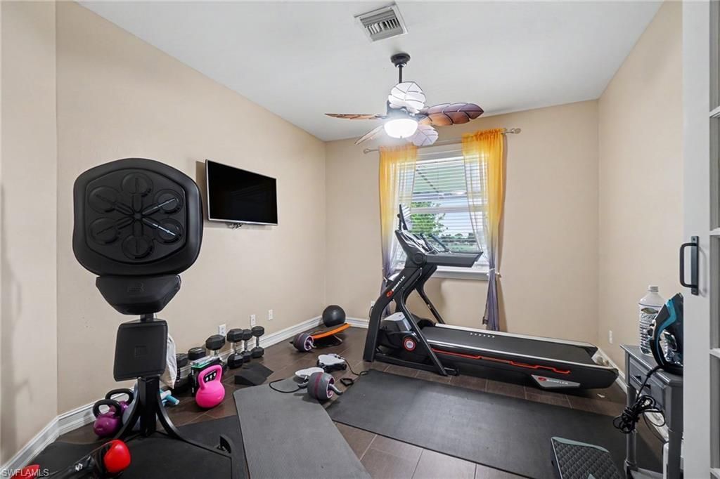 2911 NW 14th Ter, Cape Coral, FL 33993 Photo