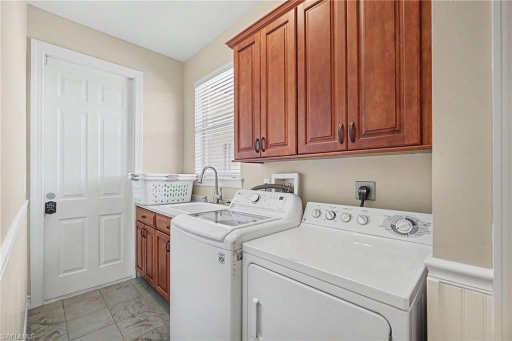 2911 NW 14th Ter, Cape Coral, FL 33993 Photo