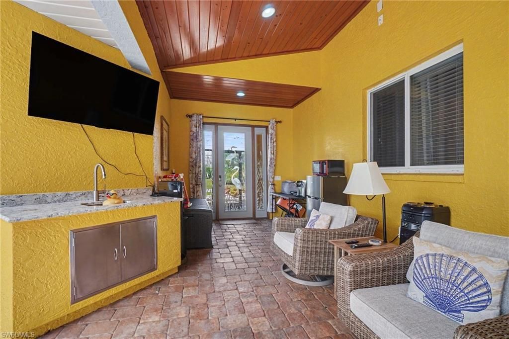 2911 NW 14th Ter, Cape Coral, FL 33993 Photo