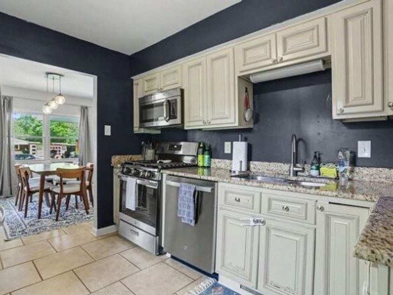 349 W Kanawha Avenue, Columbus, OH 43214 Photo 18