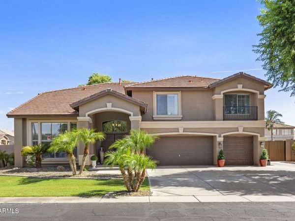 1711 E HORSESHOE Drive, Chandler, AZ 85249