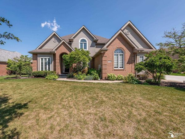 774 Windsor Court, Monroe, MI 48161