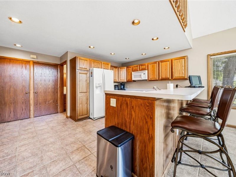1452 Lake Vue Drive , Roaming Shores, OH 44085 Photo 16
