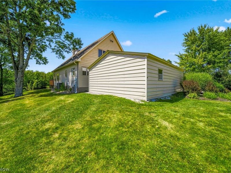 1452 Lake Vue Drive , Roaming Shores, OH 44085 Photo 38