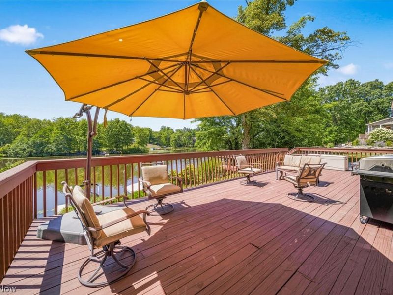1452 Lake Vue Drive , Roaming Shores, OH 44085 Photo 8