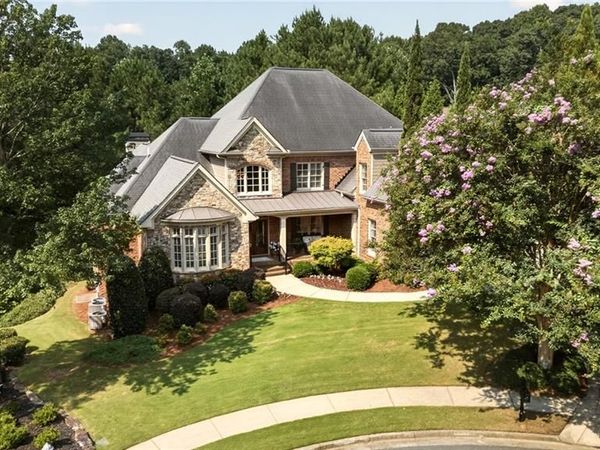 302 Moss Court, Woodstock, GA 30188