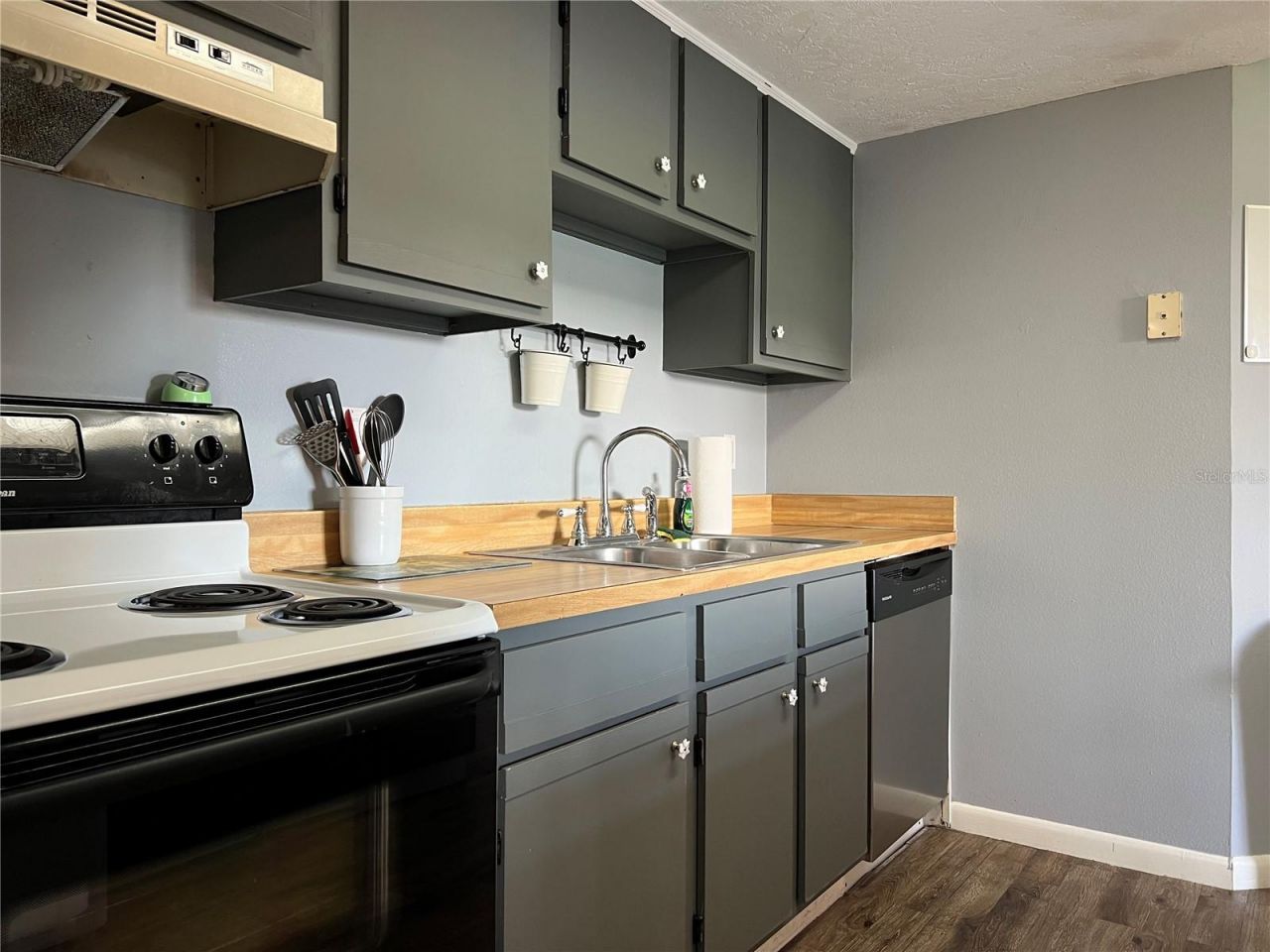 5026 Water Oak Drive , Unit 208, Bradenton, FL 34207 Photo