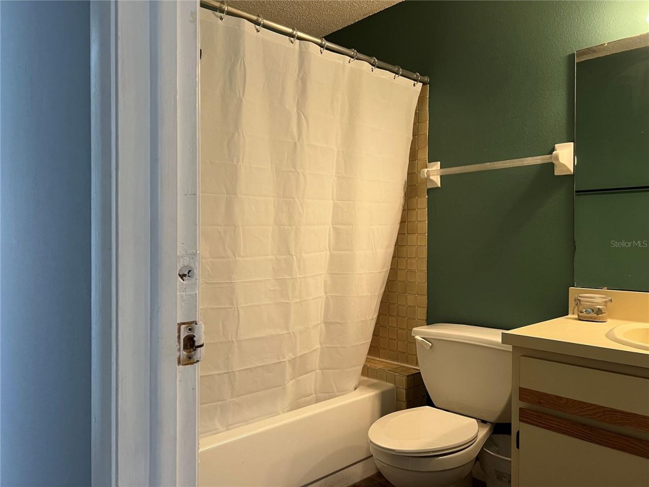 5026 Water Oak Drive , Unit 208, Bradenton, FL 34207 Photo