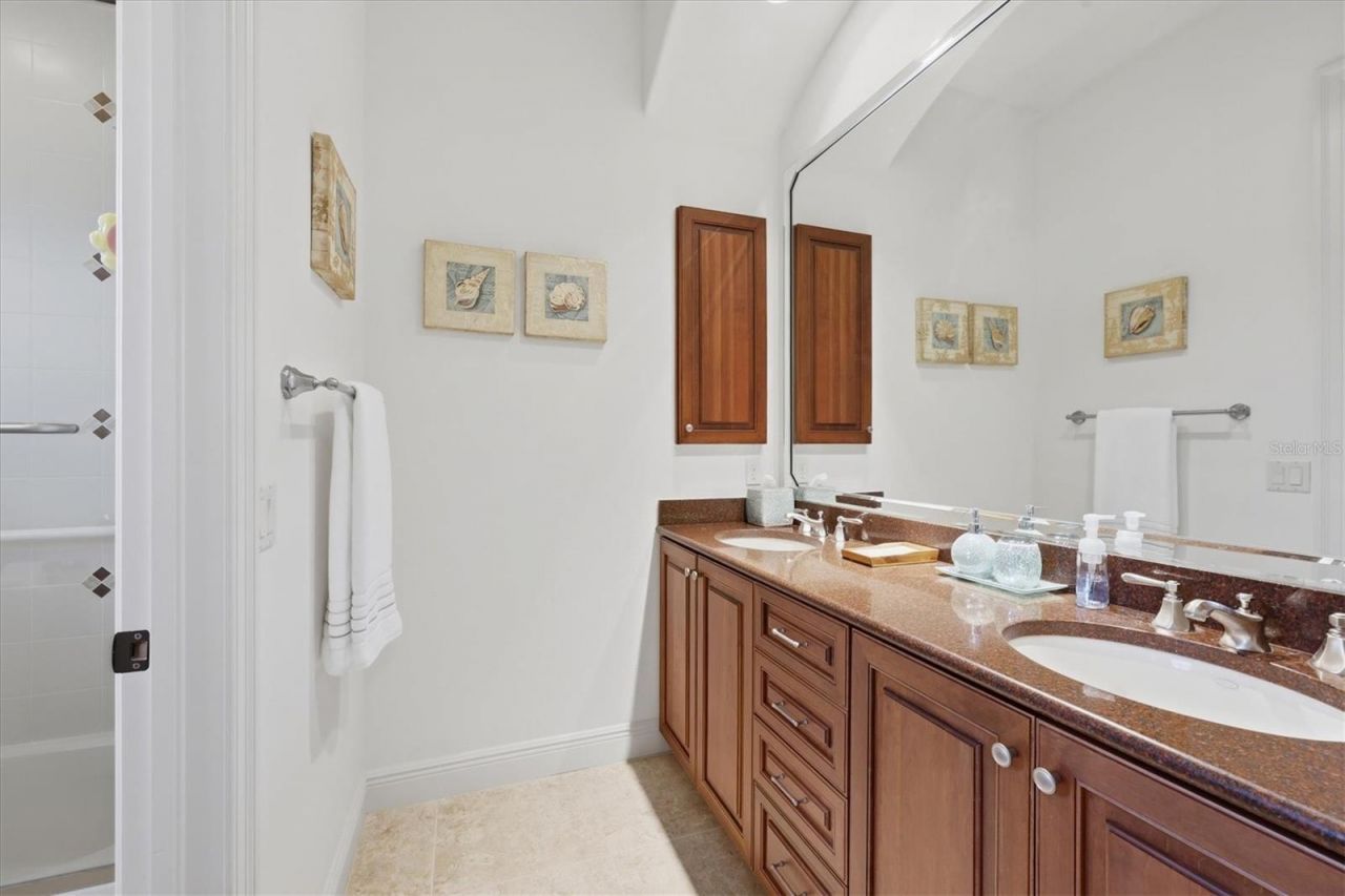 3548 Founders Club Drive, Sarasota, FL 34240 Photo