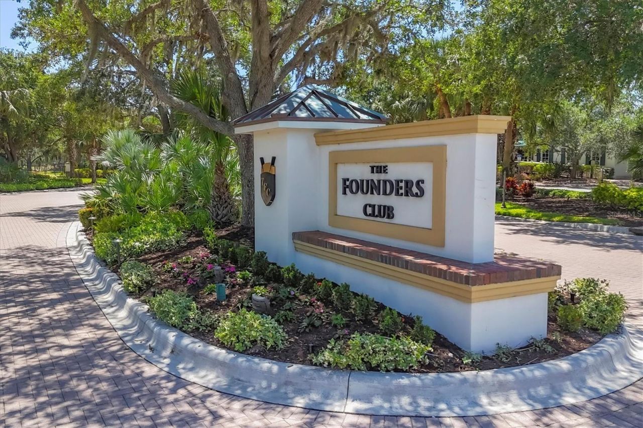 3548 Founders Club Drive, Sarasota, FL 34240 Photo