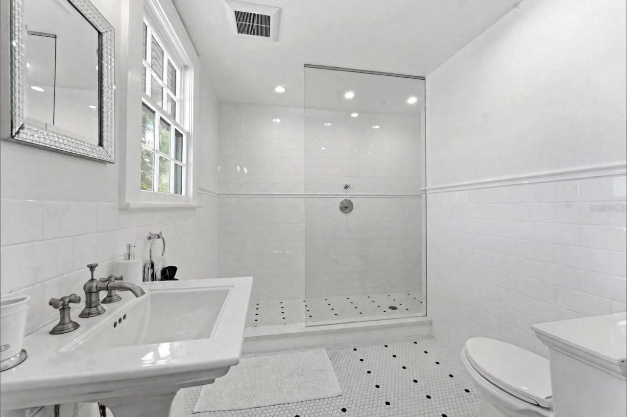 403 Magnolia Drive, Clearwater, FL 33756 Photo