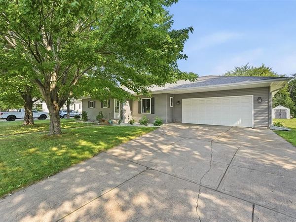 2624 Vine Street, Eau Claire, WI 54703