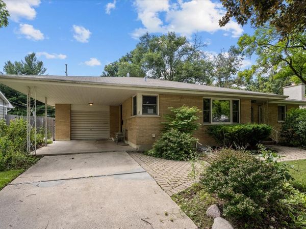662 Garfield Avenue , Lake Bluff, IL 60044