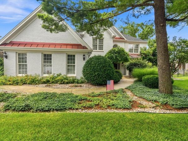 339 Vonder Lane , Geneva, IL 60134