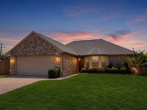 729 Countryside Drive , Aubrey, TX 76227