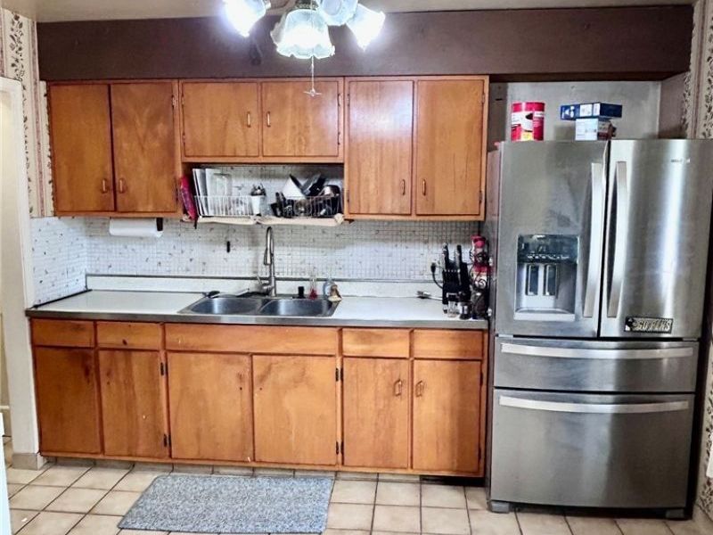 1380 Cranover Road, Lyndhurst, OH 44124 Photo 3
