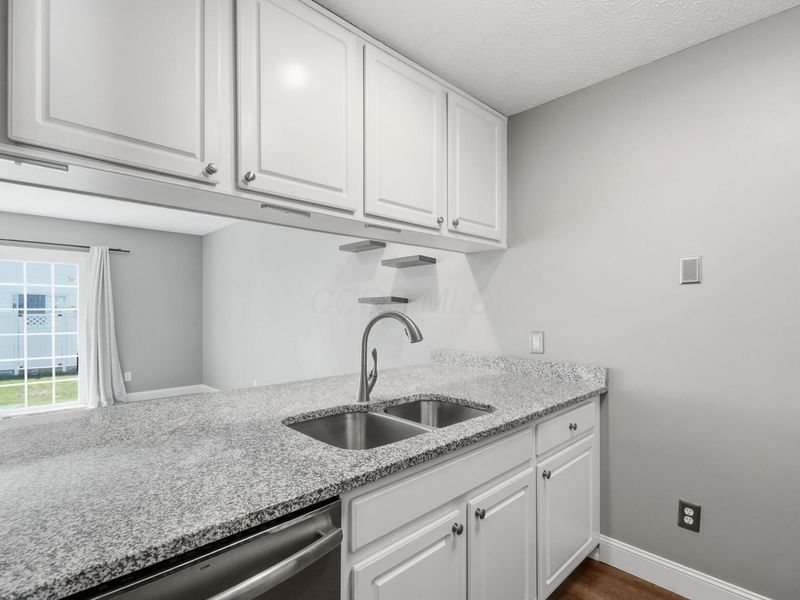1893 Bashan Drive, Unit 77C, Columbus, OH 43228 Photo 10
