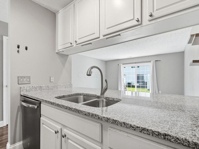 1893 Bashan Drive, Unit 77C, Columbus, OH 43228 Photo 11