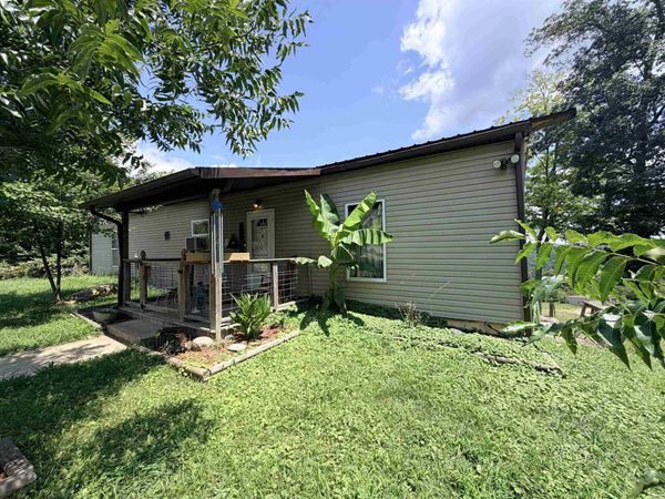 3269 Hampton Ridge Road, Genoa, WV 25517