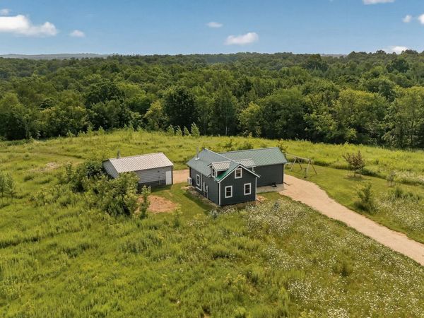 27714 County 25 S, Peterson, MN 55962