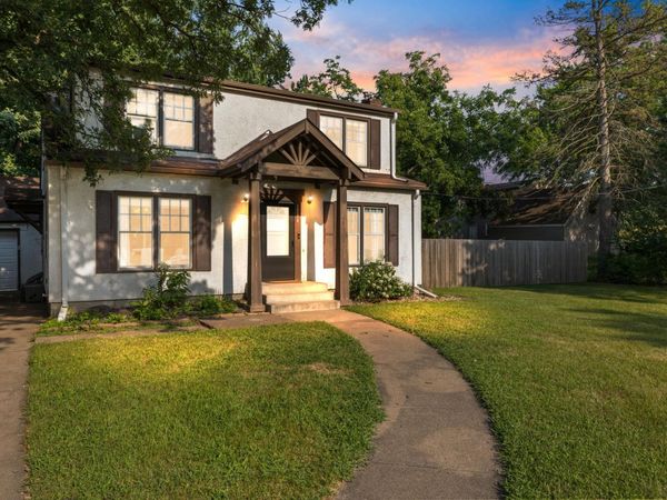 1700 Howard Street N, Maplewood, MN 55109