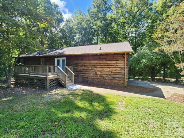 9000 Oakridge Drive , Kannapolis, NC 28081
